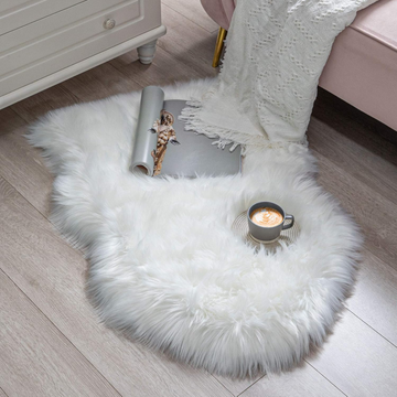 White Furry Rug 90x60cm