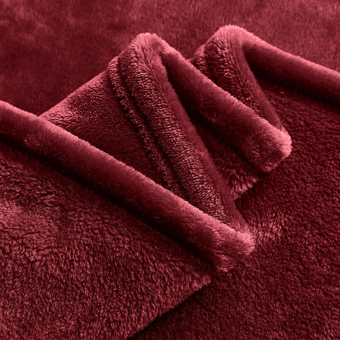 Shaggy Blanket solid pattern burgundy